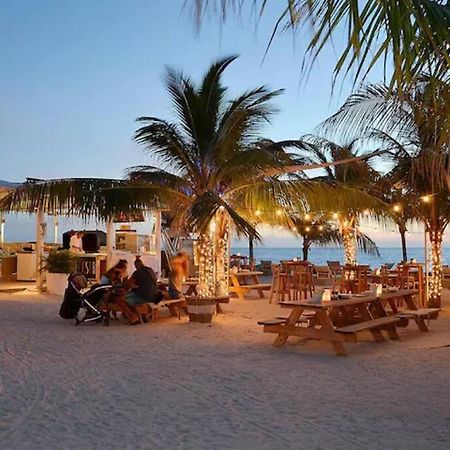 Cozy Studio Apartment Minutes From The Beach Willemstad Buitenkant foto