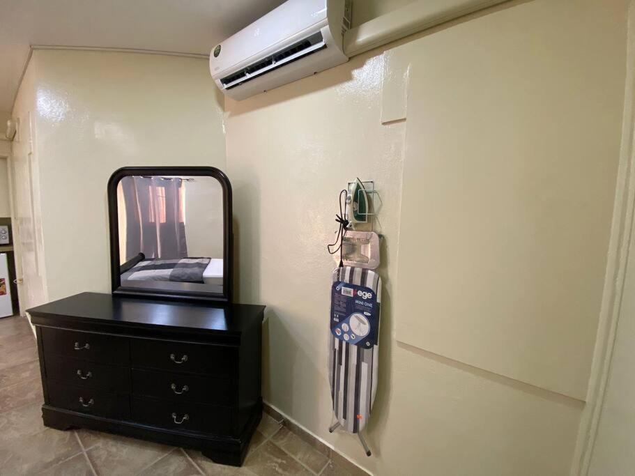 Cozy Studio Apartment Minutes From The Beach Willemstad Buitenkant foto